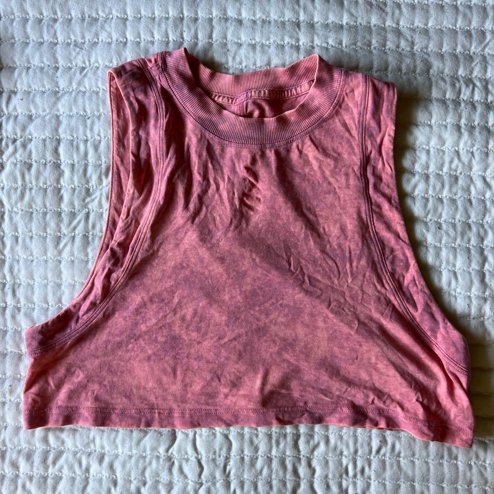 Lululemon tank LIKE NEW 🌺